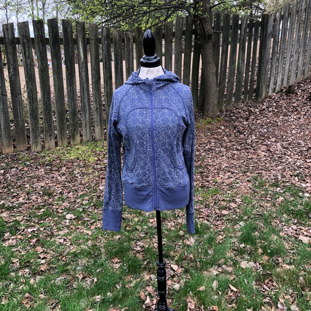 LULULEMON ATLETICA JACKET